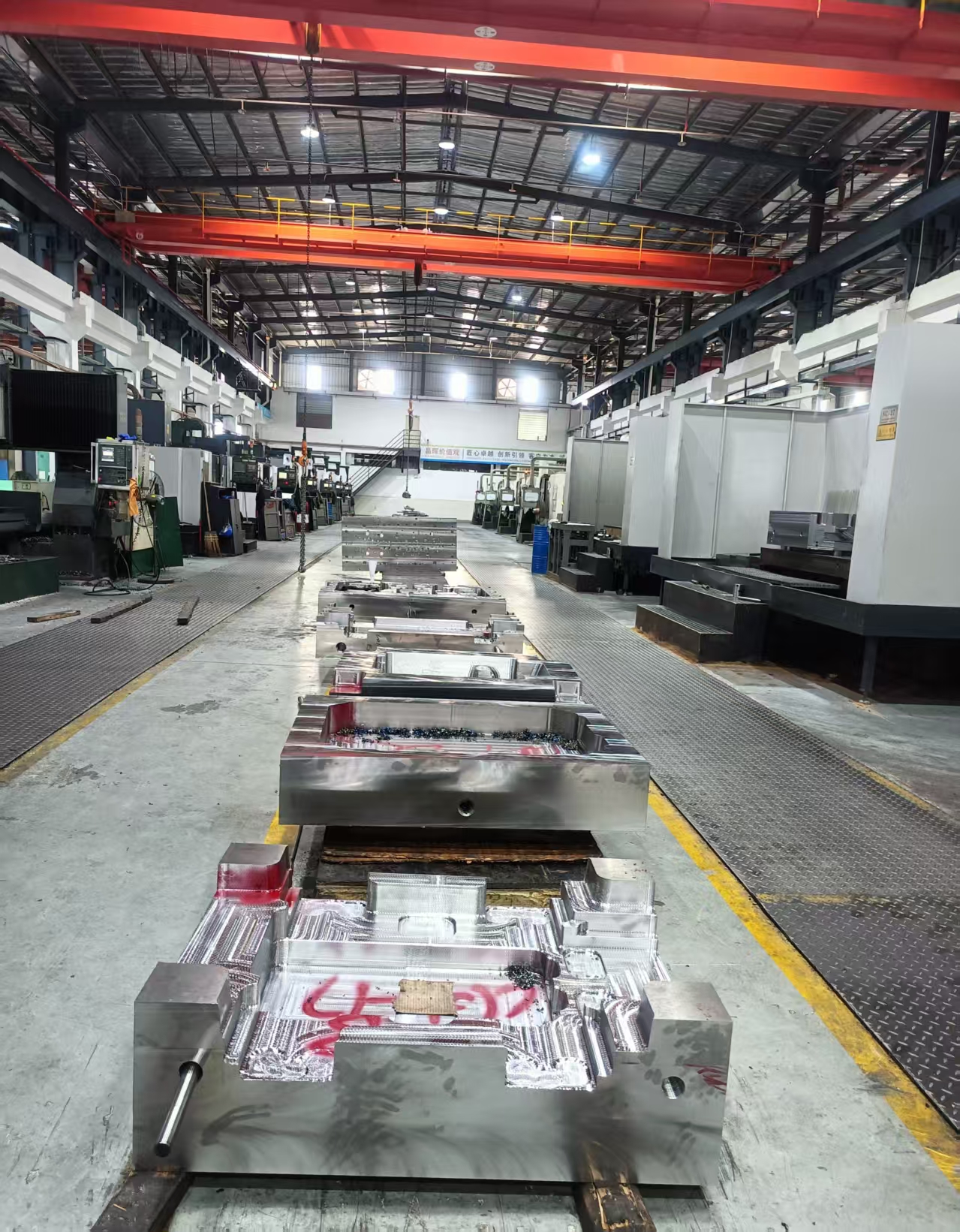 Car Console Mold Frame Processing Factory, Changhui Source Manufacturer(pic1)