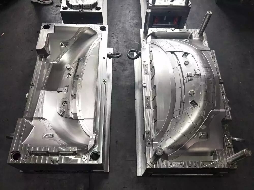 Changhui Metals | Professional Manufacturer of Car Armrest Box Mold Bases(pic1)