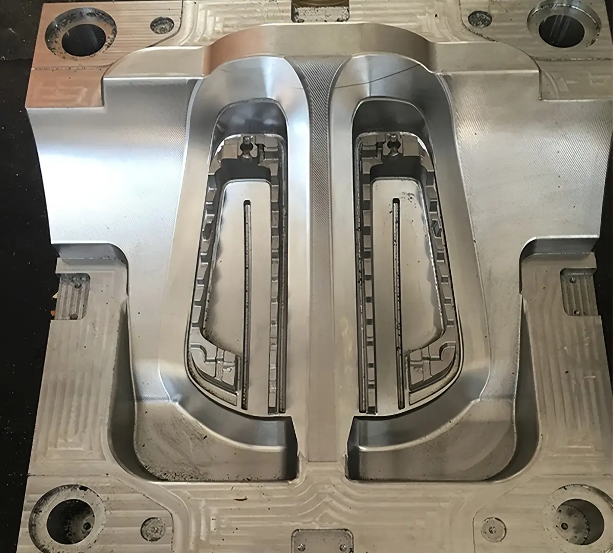 Changhui Precision: Your Expert in High-Precision Car Pedal Mold Base Manufacturing(pic1)