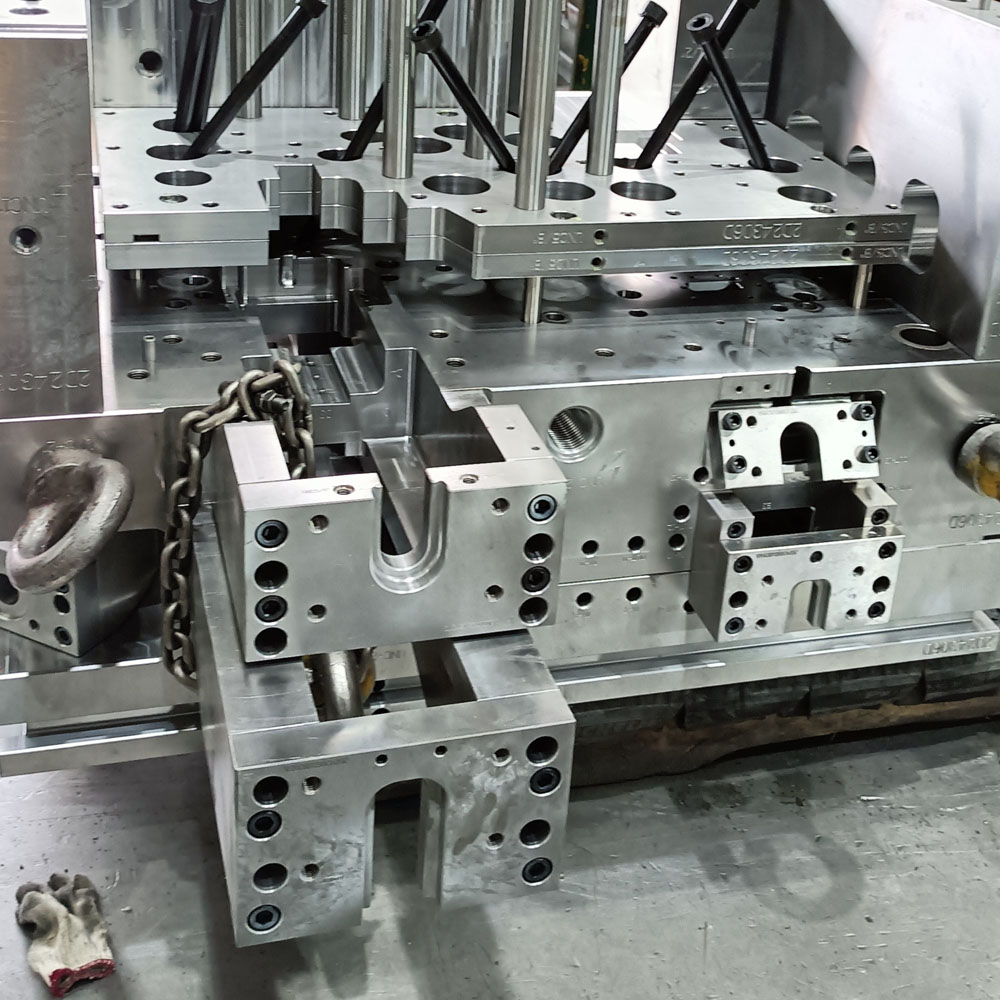 Die casting die base