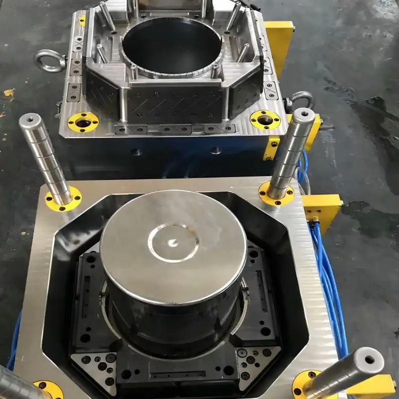 Plastic Water Bucket Mold Base Manufacturer(pic1) Plastic Water Bucket Mold Base Manufacturer(pic1)